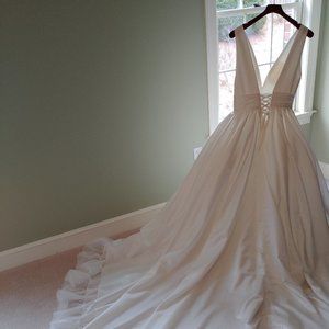 Satin Cummerbund Ball Gown Wedding Dress with Lace